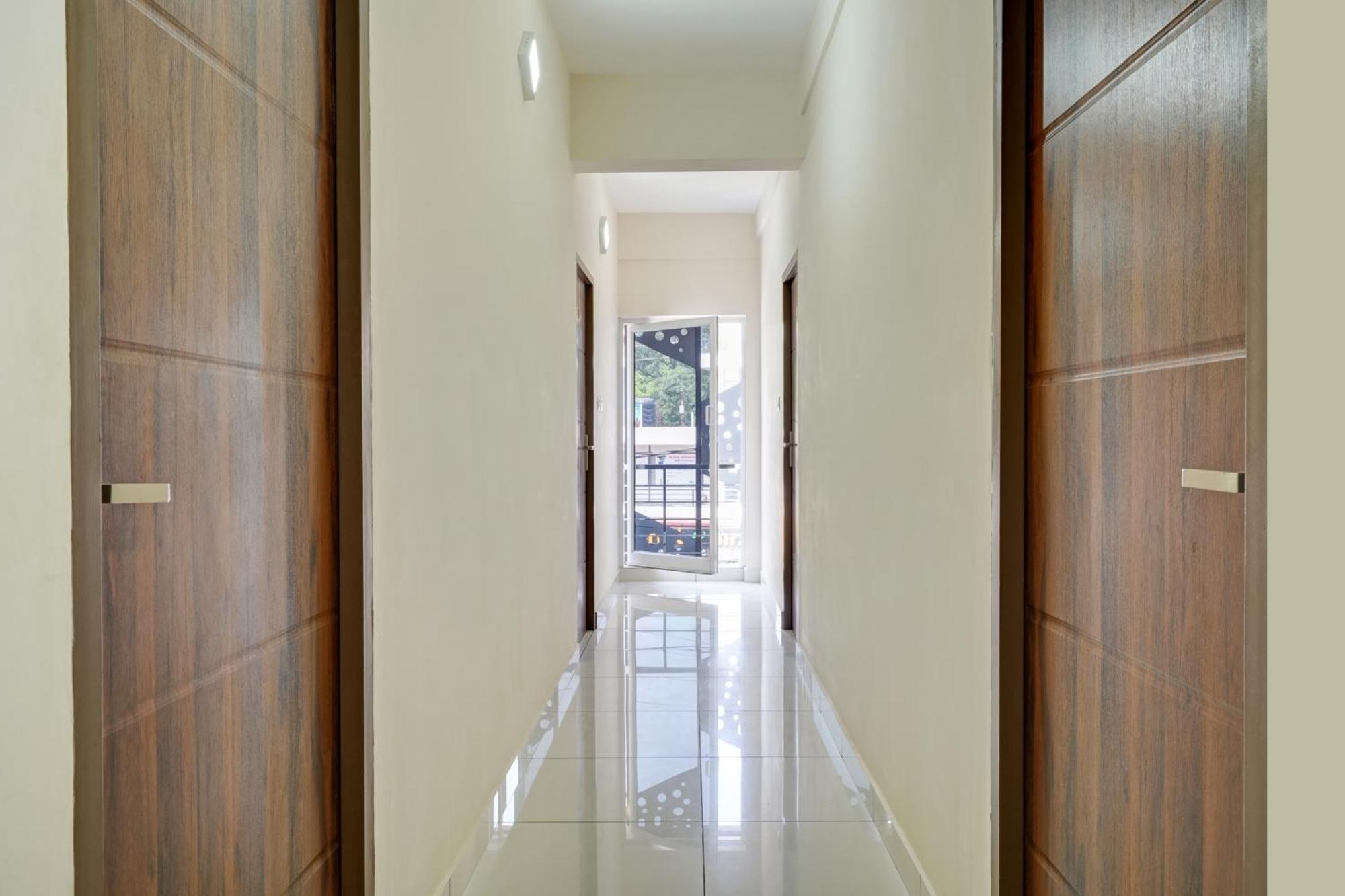 Gypsy Hotel Cusat Kochi Extérieur photo