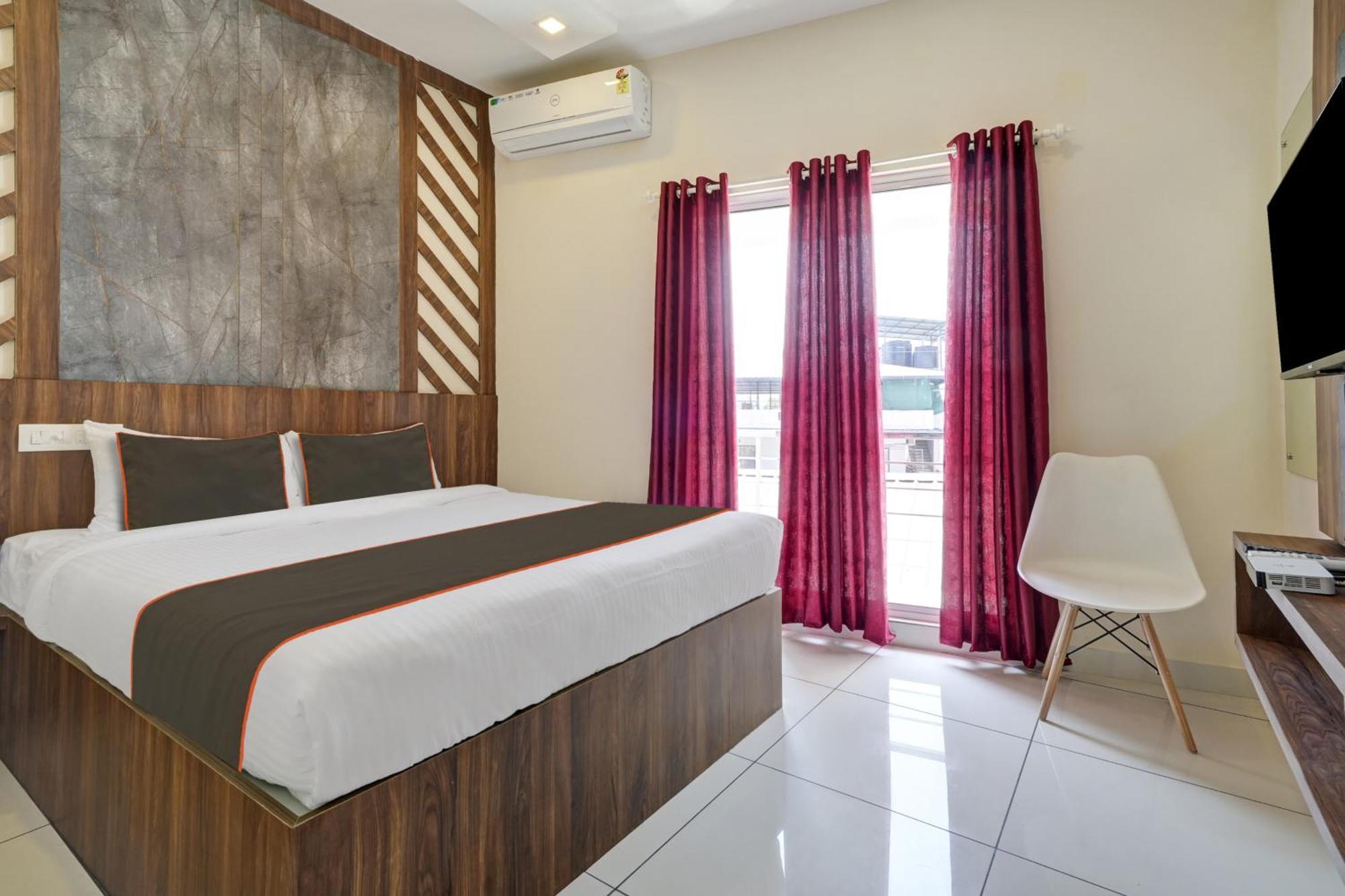 Gypsy Hotel Cusat Kochi Extérieur photo